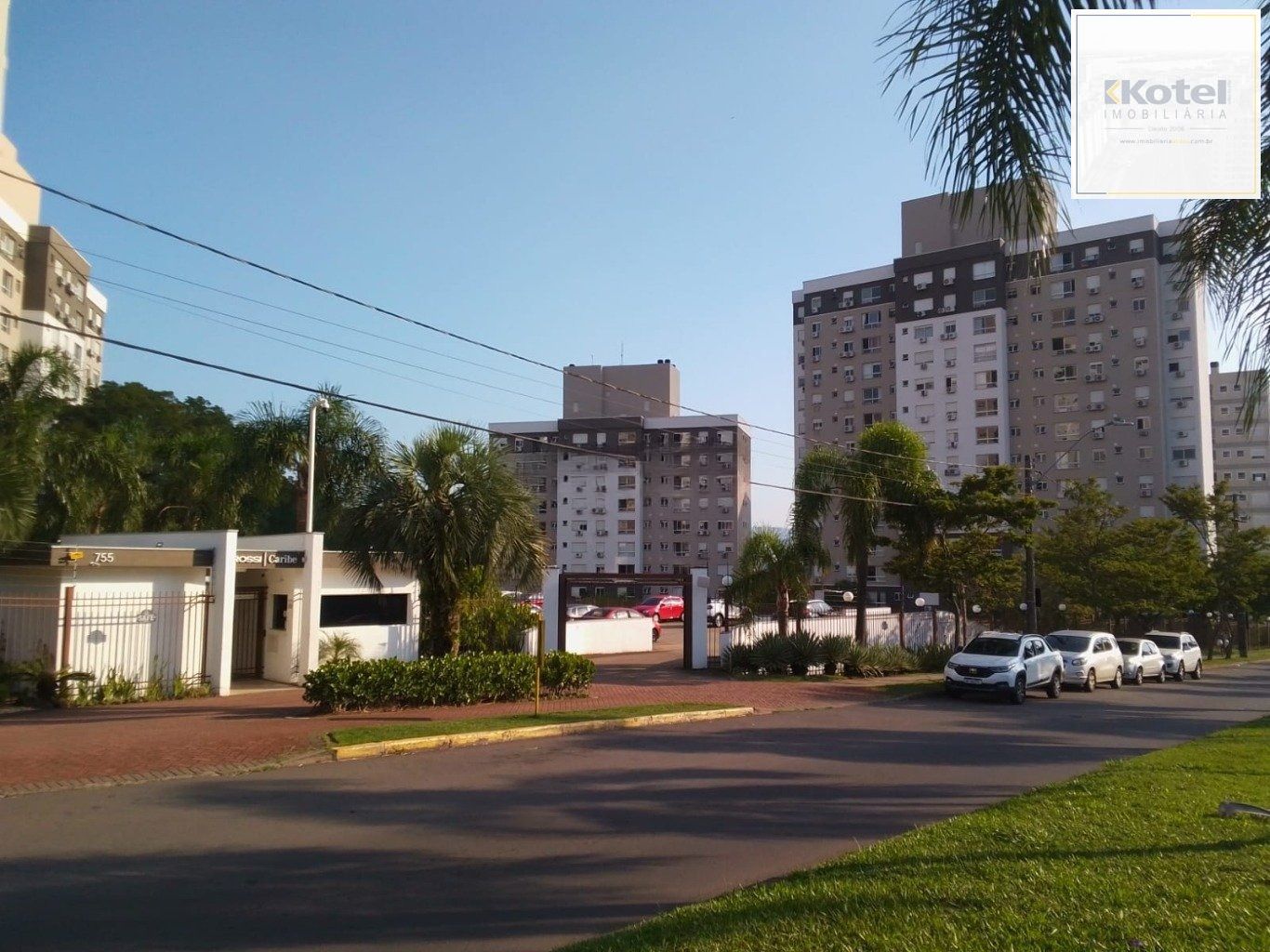 Apartamento de 2 dormitórios, elevador no Bairro jardim carvalho Porto Alegre.