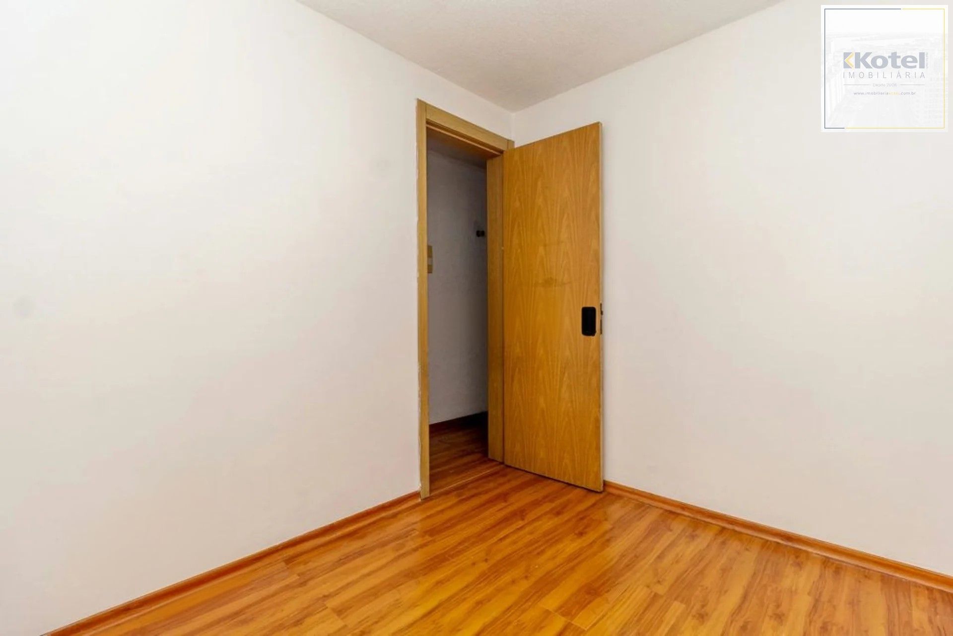 Apartamento com 2 quartos, vaga e portaria 24 hrs no bairro Rubem Berta