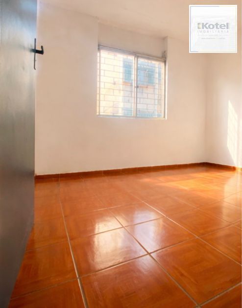 Apartamento Térreo, com 2 quartos, portaria e pátio  no bairro Rubem Berta — foto 3