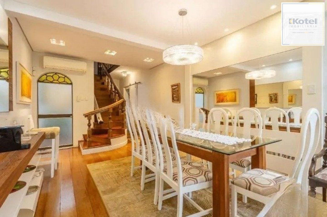Casa de 3 quartos, piscina, churrasqueira, 7 vagas no bairro Tristeza — foto 4