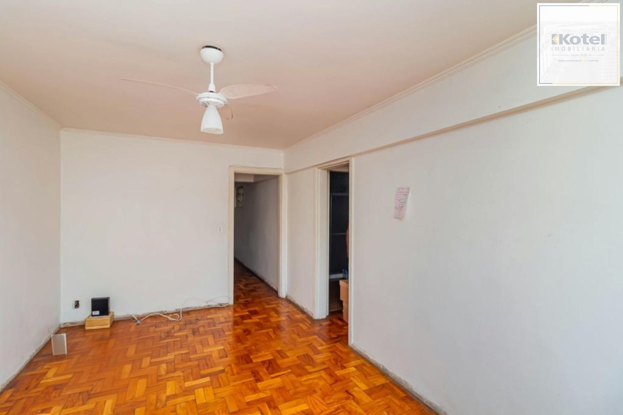 Apartamento com 2 quartos, elevador semi mobiliado no bairro Floresta. — foto 4