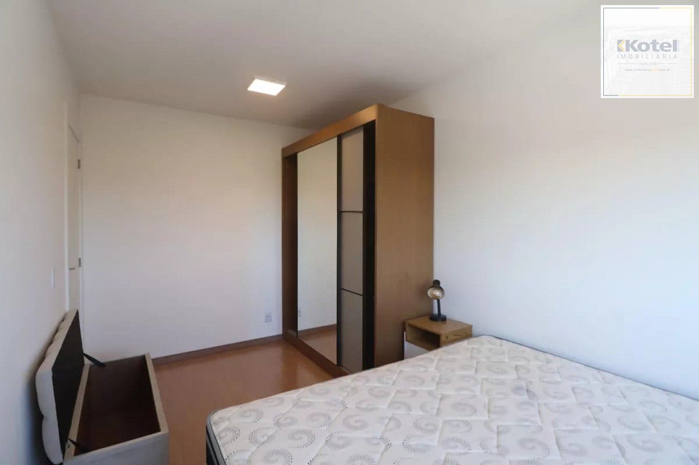 Apartamento de 2 dormitórios e 1 vaga de garagem em Canoas.