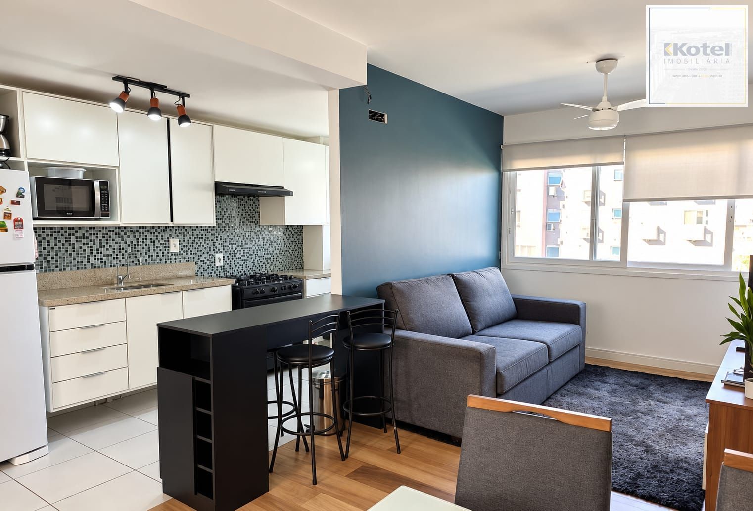 Apartamento de 2 quartos, suíte,elevador, 1 vaga no bairro São Sebastião.
