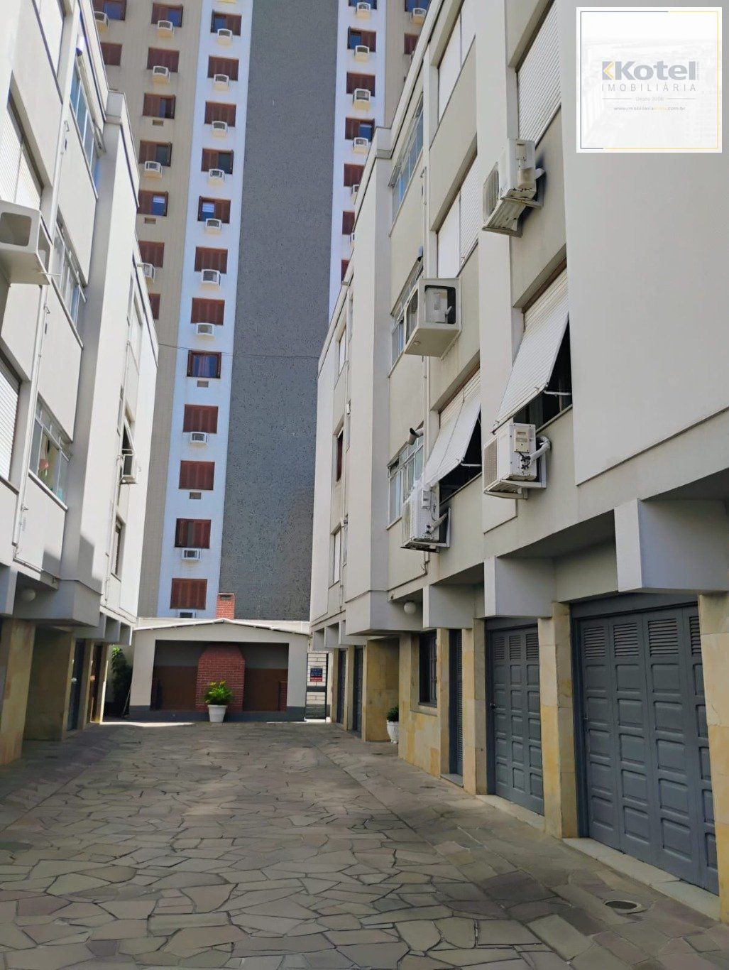 Apartamento com 3 quartos e 2 vagas de garagem no Bairro Jardim Itu/ Planalto. — foto 2