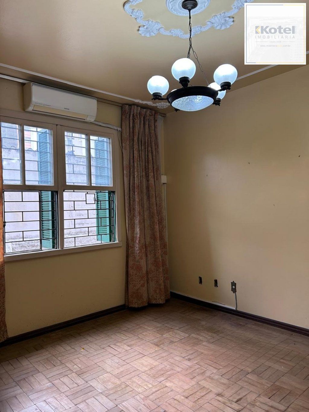 Apartamento térreo com 3 quartos no Bairro Cidade Baixa
