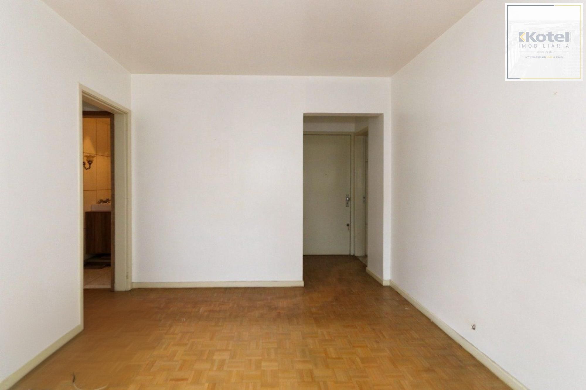 Apartamento com 2 quartos, elevador no centro de Canoas.
