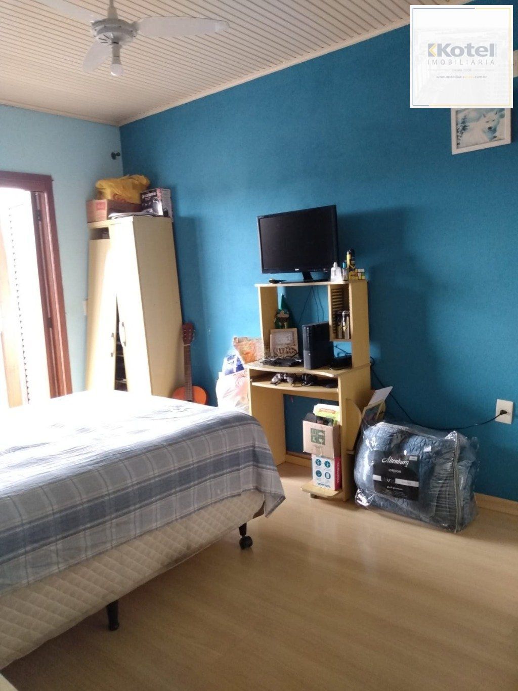 Casa com 3 dormitórios e 3 vagas de garagem em  Cachoeirinha.