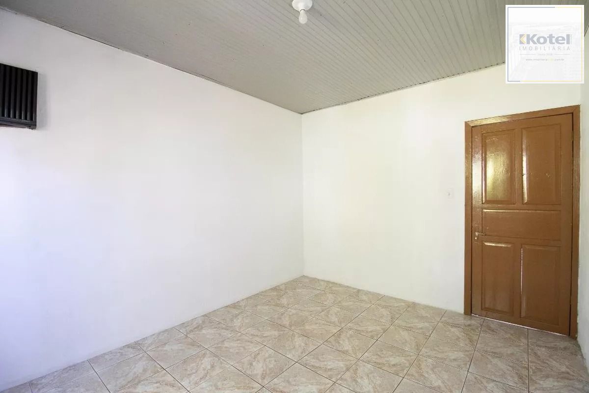 Casa 300m² à Venda na Vila Ipiranga . 2 Quartos, 2 Vagas, Salão e Churrasqueira