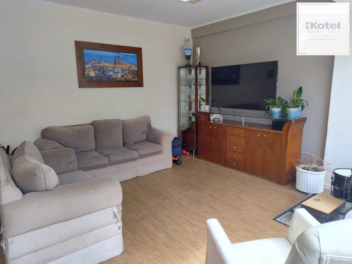 Apartamento 3 quartos com suíte e pátio com 2 vagas no Bairro Passo da Areia