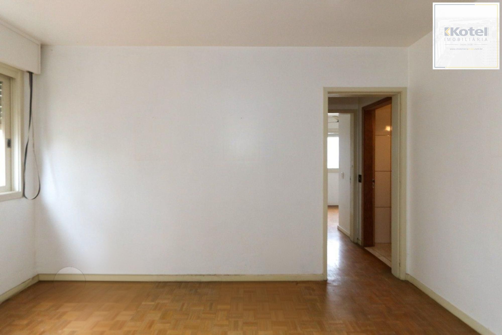 Apartamento com 2 quartos, elevador no centro de Canoas.
