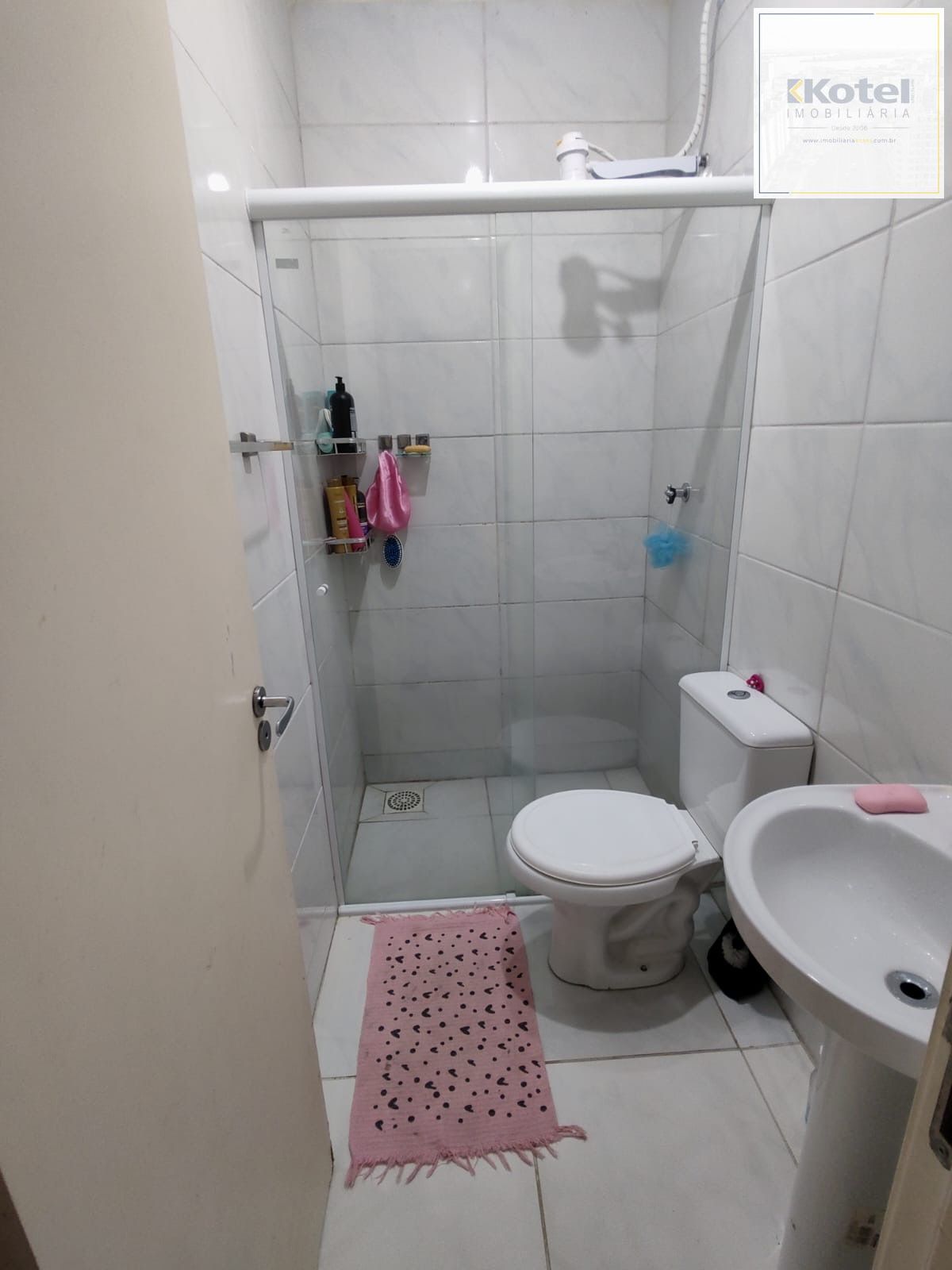 Casa Sobrado semi mobiliada com 2 dormitórios Avenida Juca Batista 115m2