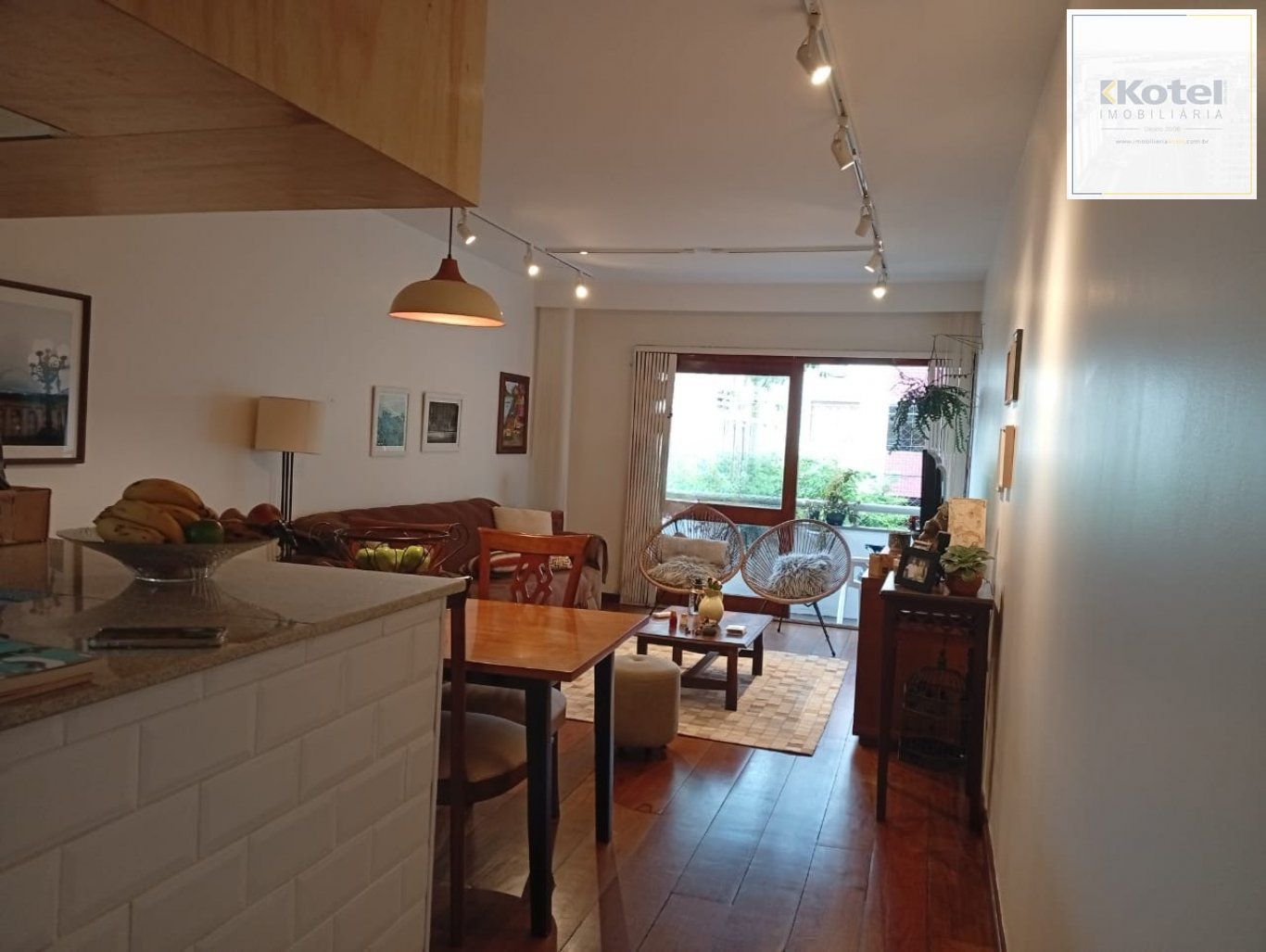 Apartamento com 3 quartos, vaga e sacada no bairro Jardim botânico — foto 2