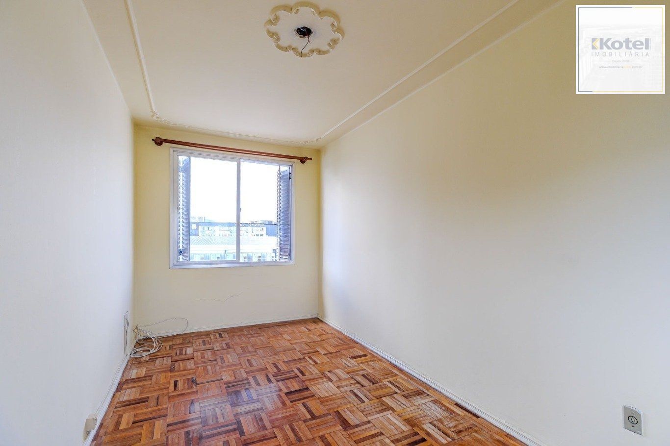 Apartamento de 1 quarto no Bairro Santana em Porto Alegre.