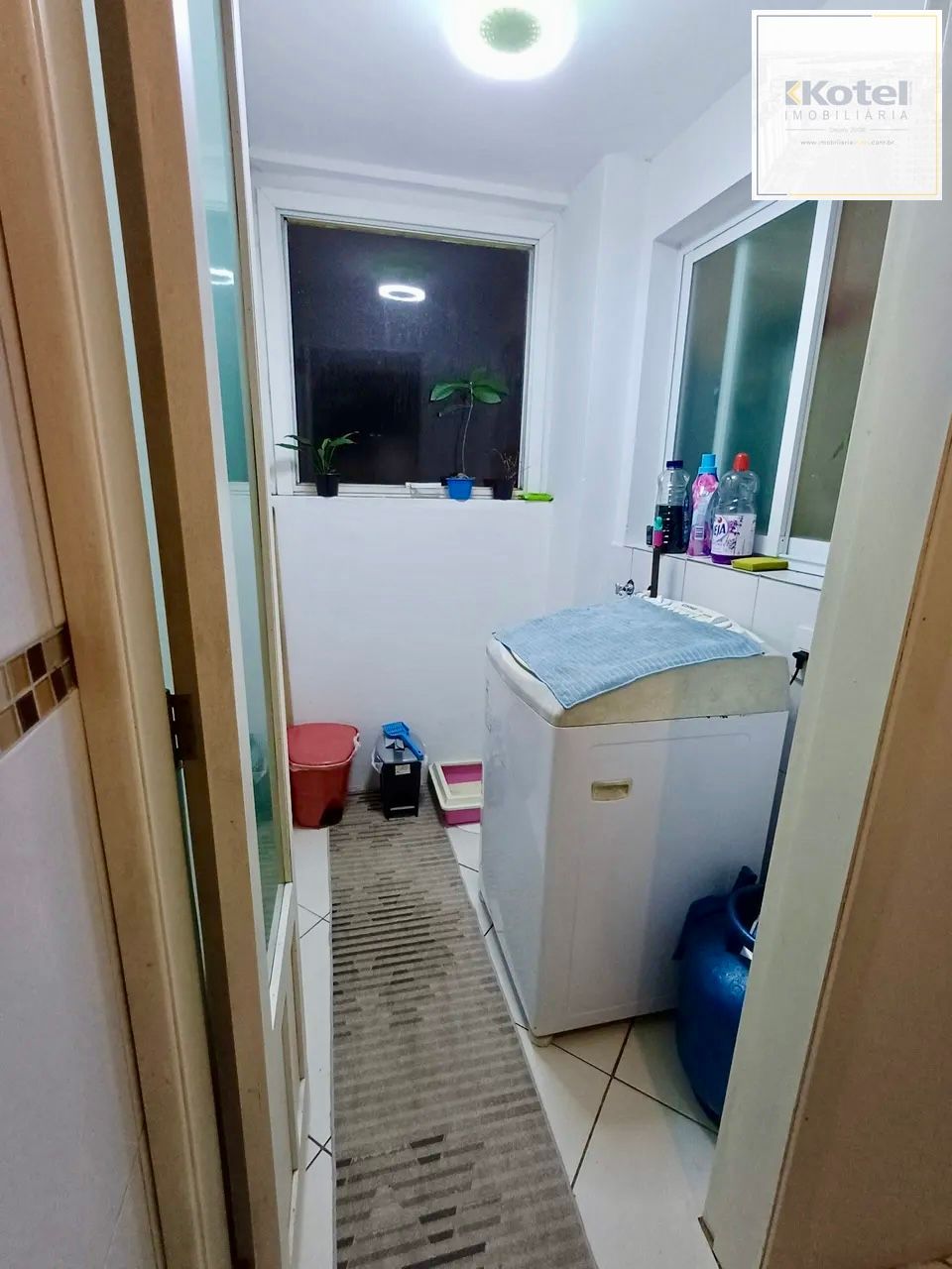 Apartamento de 2 quartos no andar térreo semi mobiliado em Gravataí