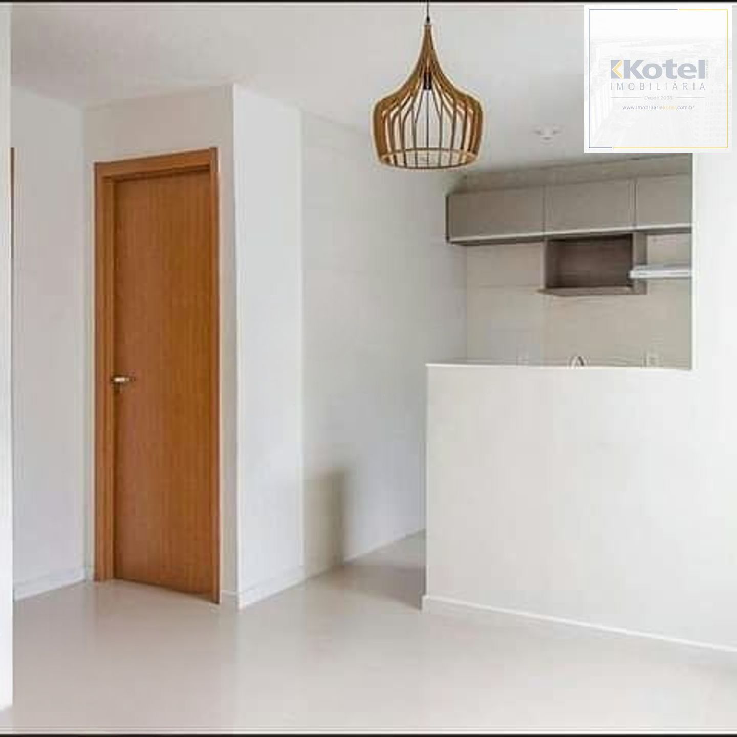 Apartamento de 2 quartos, piscina e 1 vaga de garagem em Canoas.