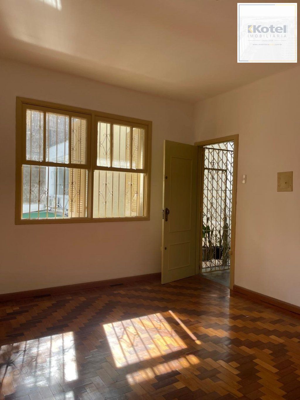Apartamento com 2 dormitórios no Bairro Santa Cecília