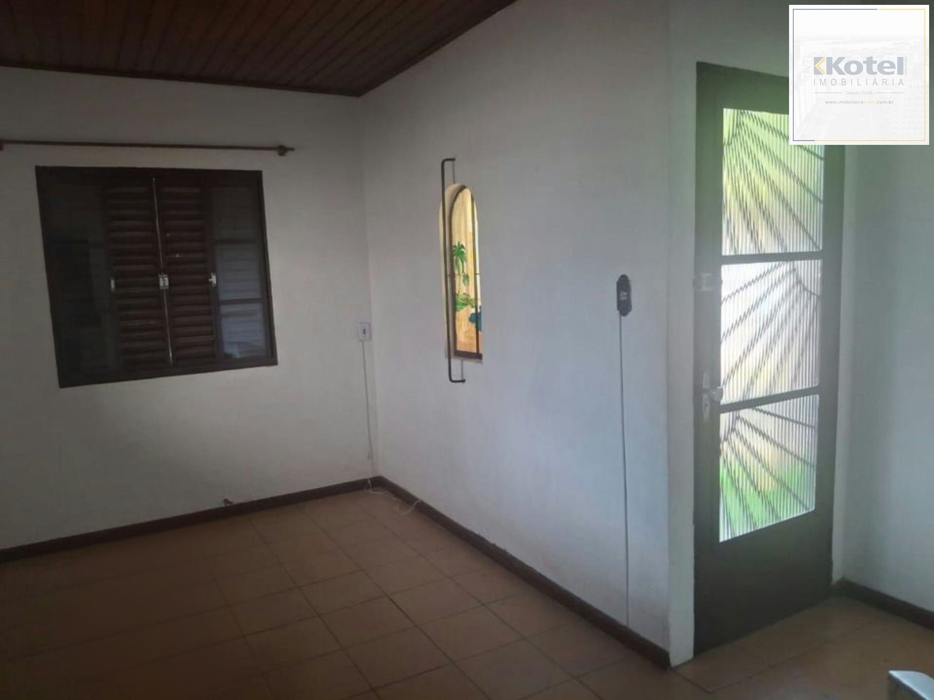 Casa 2 dormitórios com pátio e 3 vagas no Camaquã — foto 4