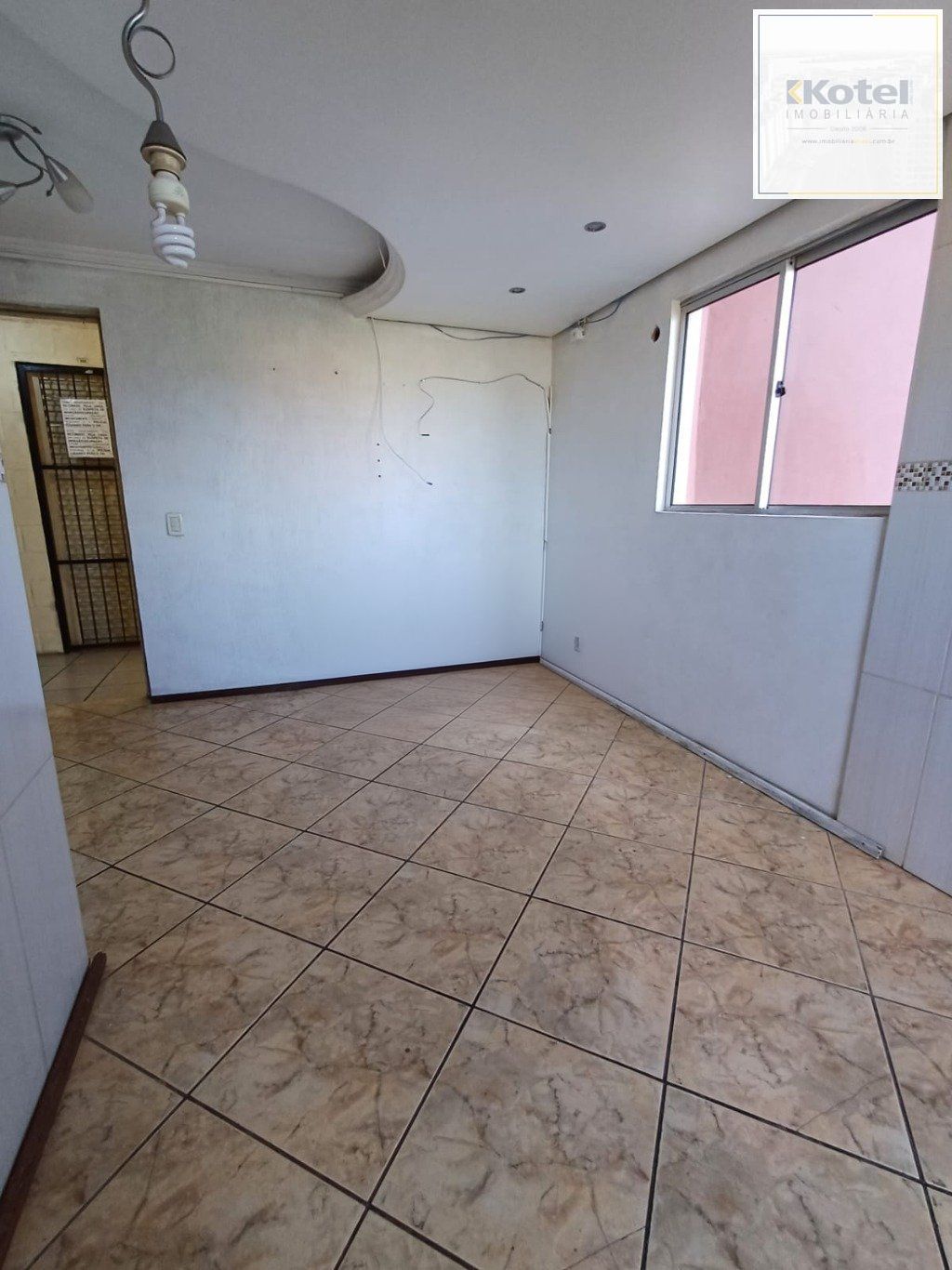 Apartamento de 2 dormitórios e 1 vaga de garagem em Canoas.