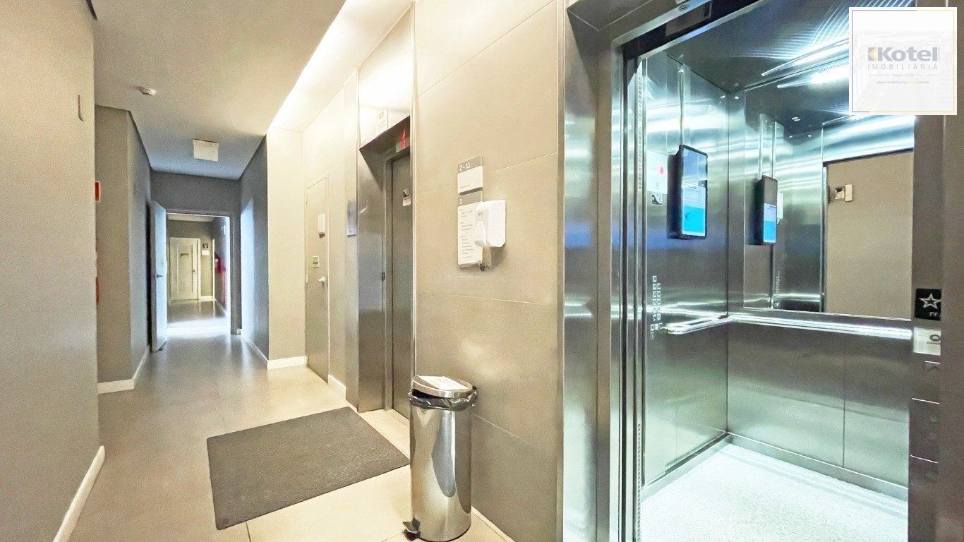 Apartamento de 2 dormitórios, e 1 vaga de garagem no Bairro são Joao/Poa.