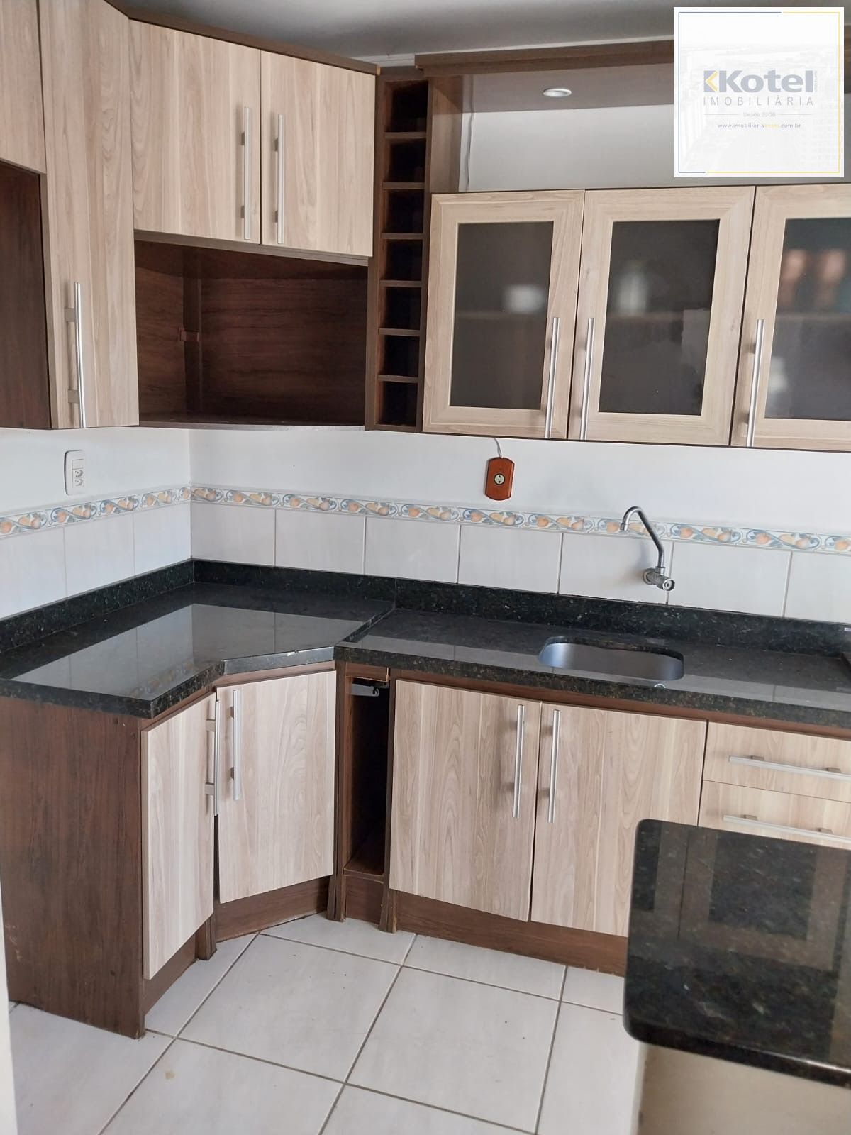 Apartamento de 2 quartos no segundo andar semi mobiliado em Gravataí