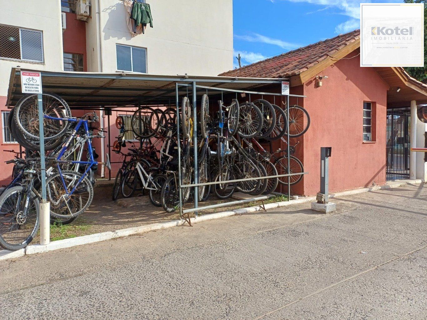 Apartamento de 2 dormitórios e 1 vaga de garagem em Canoas.