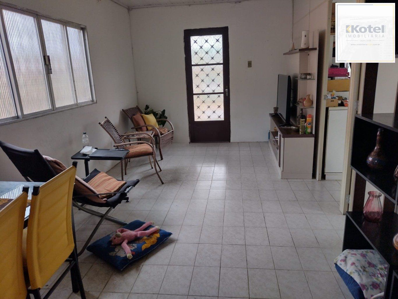 Casa com 3 quartos, 1 vaga de garagem e patio no bairro Jardim Itu — foto 2