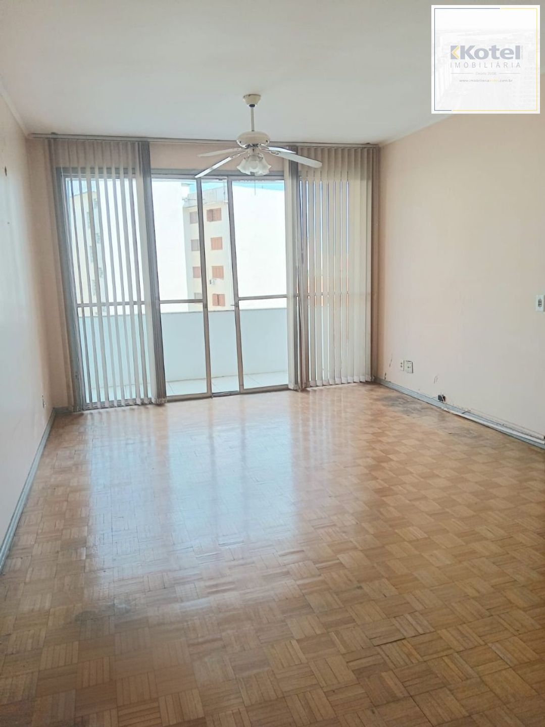 Apartamento de 2 quartos e elevador em Canoas.