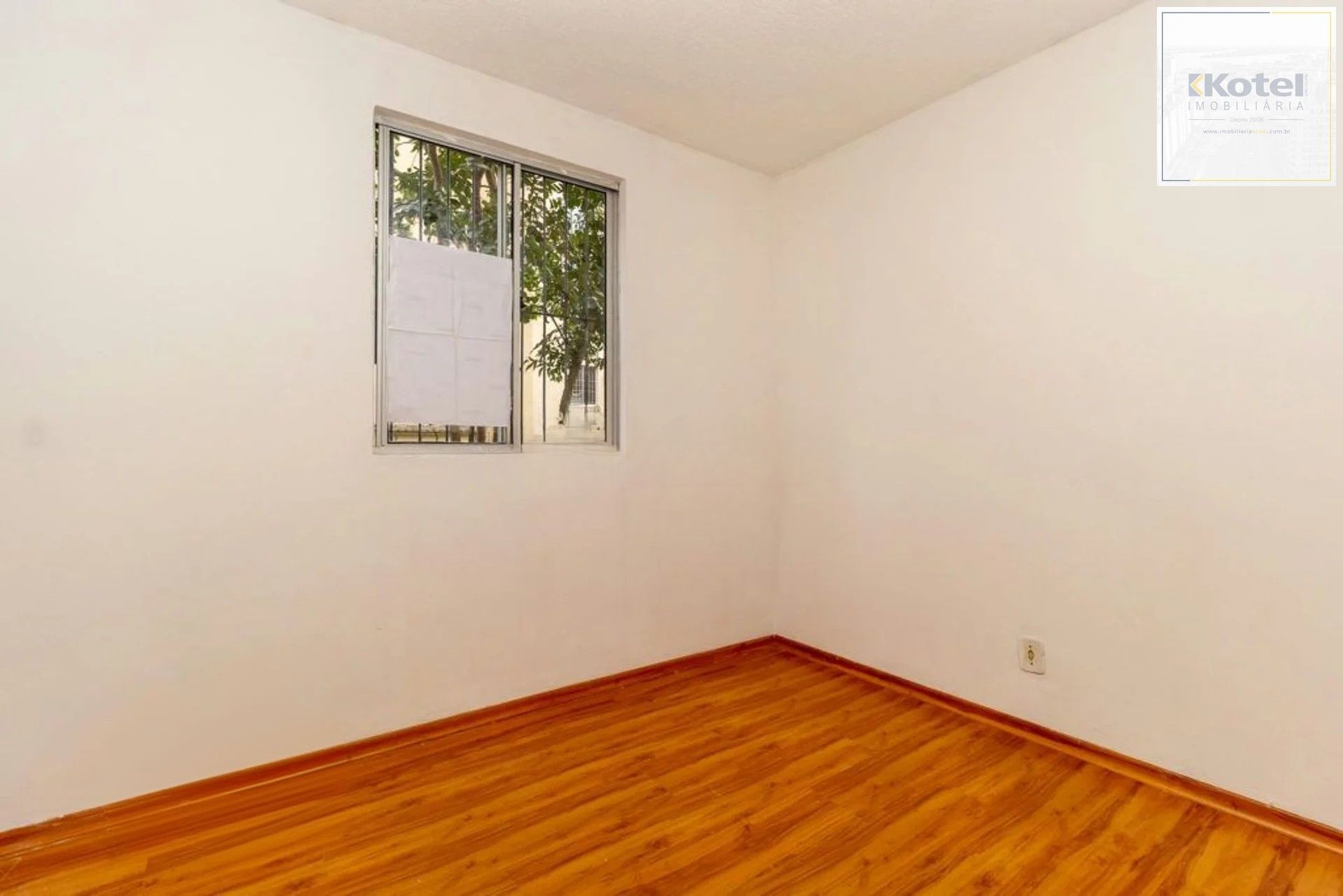 Apartamento com 2 quartos, vaga e portaria 24 hrs no bairro Rubem Berta
