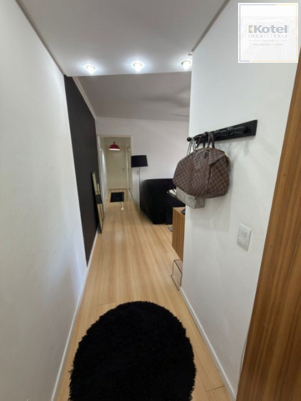 Apartamento 2 quartos mobiliado no Menino Deus