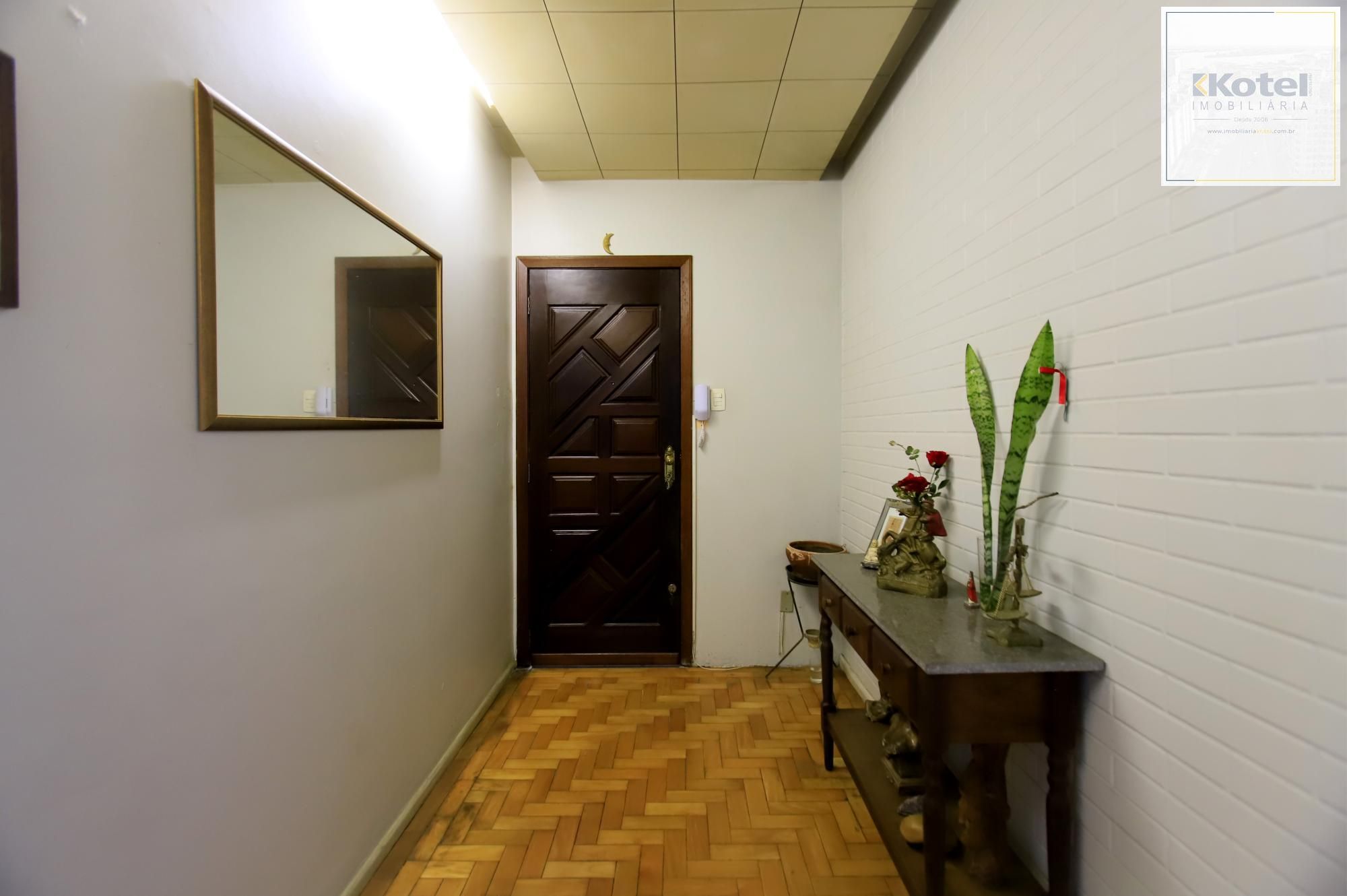 Apartamento 3 quartos com elevador no centro de Porto Alegre para Comprar