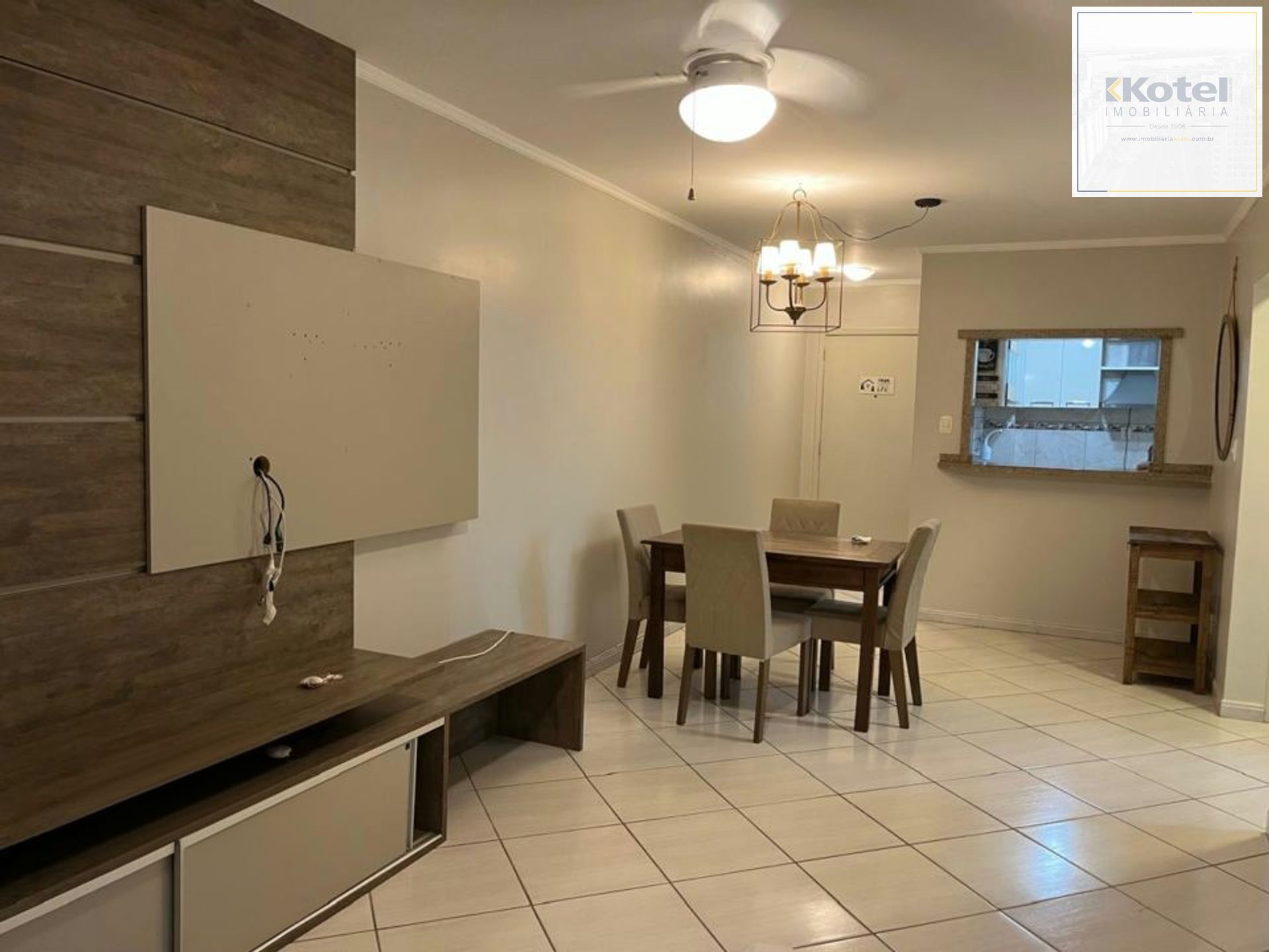 Apartamento de 2 dormitórios e 1 vaga de garagem em Canoas.