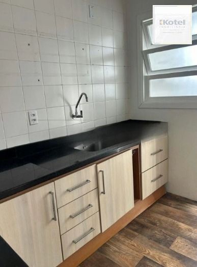 Apartamento de 2 quartos, elevador no bairro Partenon.
