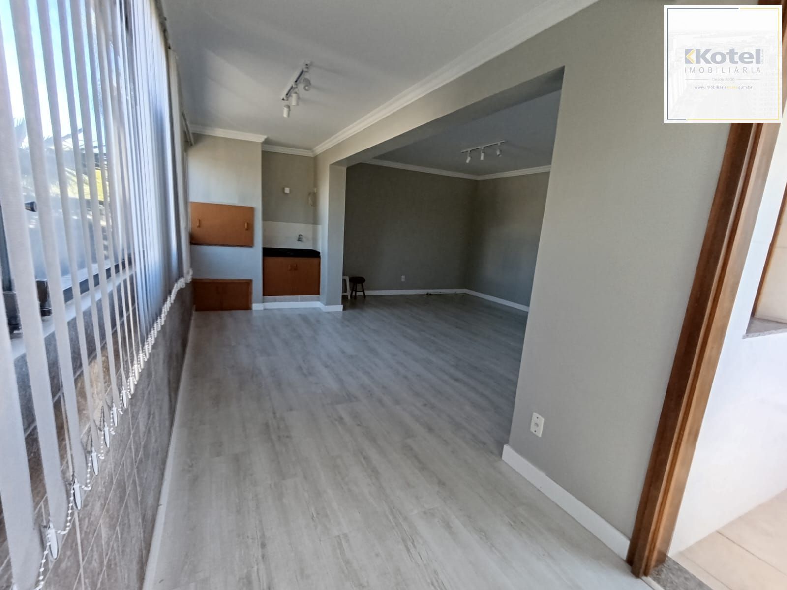 Apartamento de 3 quartos, elevador e 2 vagas no bairro Jardim Lindóia. — foto 3