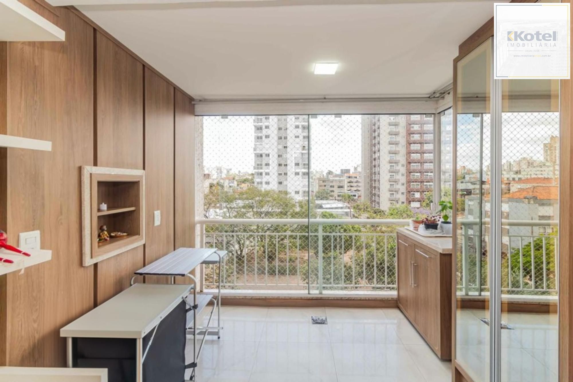 Apartamento com 2 quartos, vaga de garagem e elevador  no bairro Passo da Areia