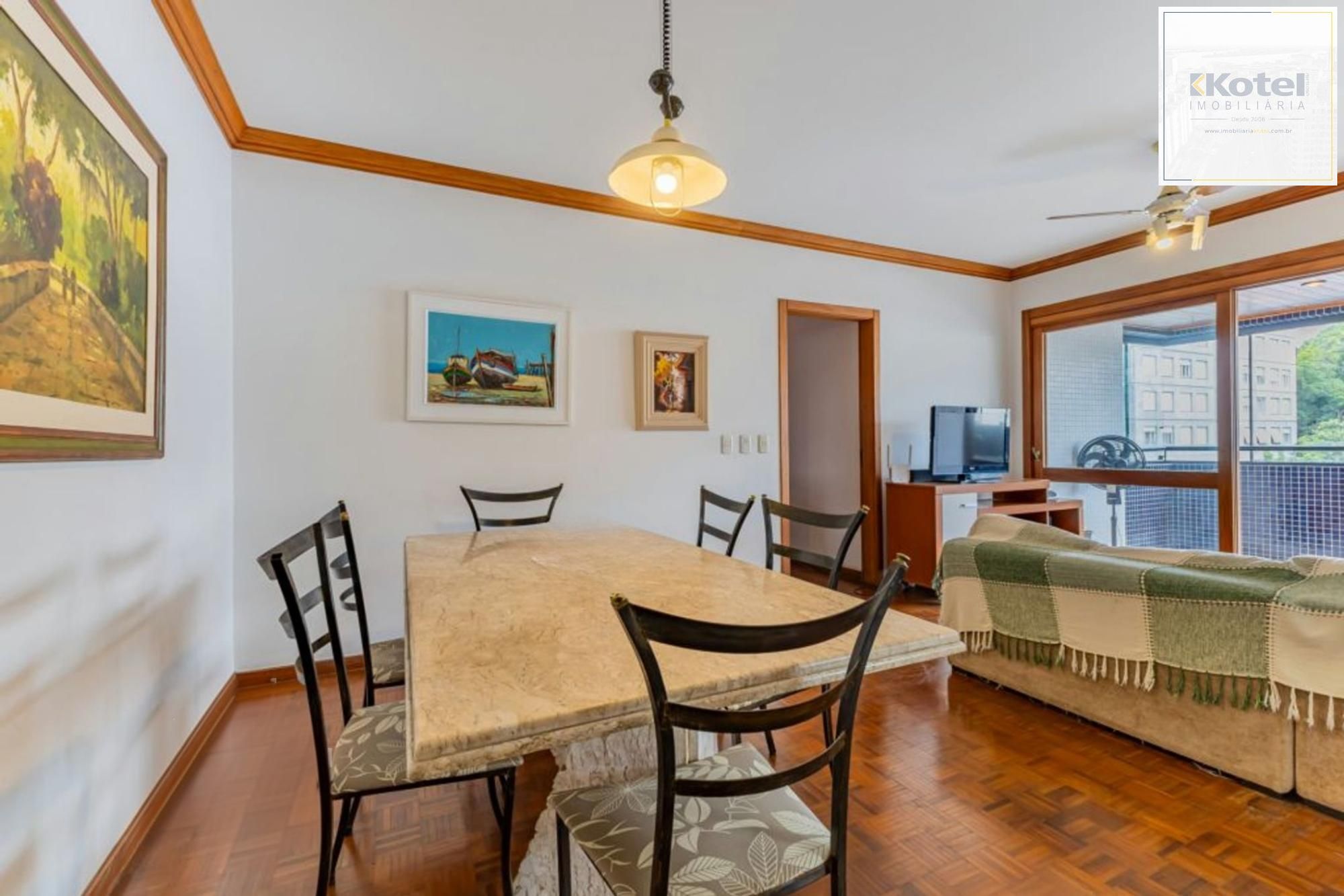 Apartamento com 3 quartos, 1 suíte, 3 vagas e elevador no Bairro São João.