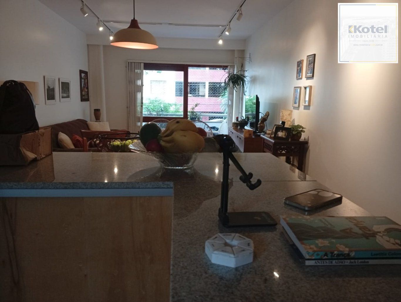 Apartamento com 3 quartos, vaga e sacada no bairro Jardim botânico — foto 4