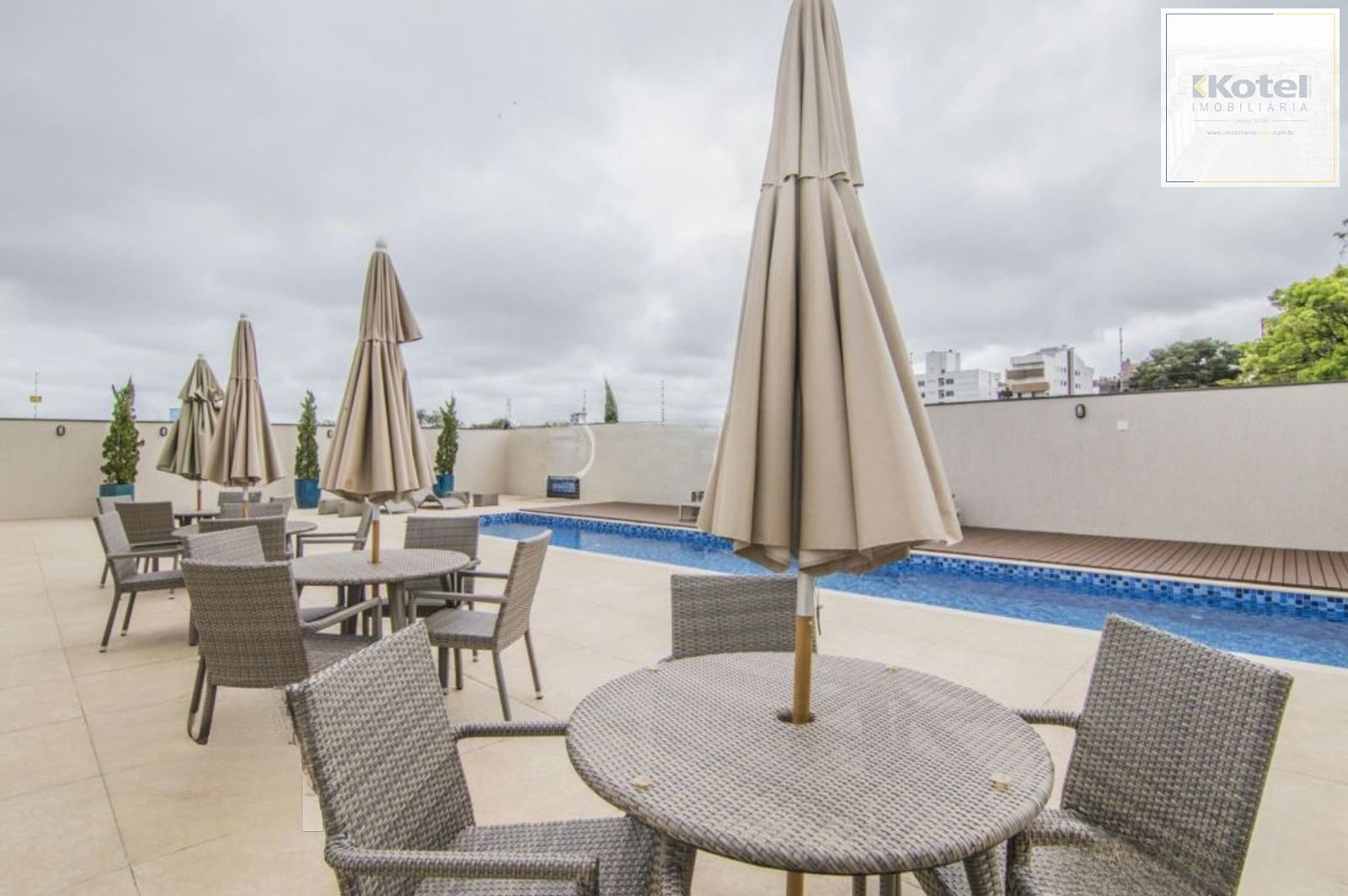 Apartamento de 3 quartos, 2 vagas de garagem em canoas.