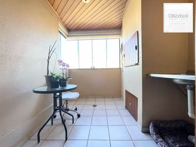 Apartamento de 2 dormitórios, elevador no bairro Petrópolis Porto alegre.