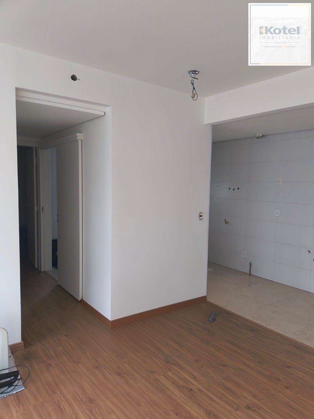 Apartamento de 2 quartos, elevador e 1 vaga no bairro Jardim Leopoldina.