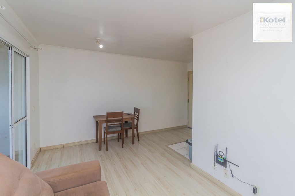 Apartamento com 2 dormitórios e 1 vaga de garagem no Bairro Humaitá — foto 4
