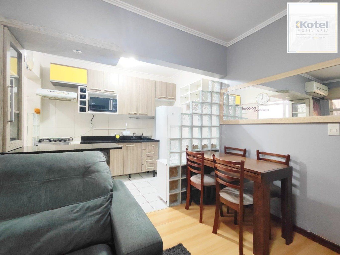 Apartamento à venda com 1 dormitório no Bairro Cidade Baixa