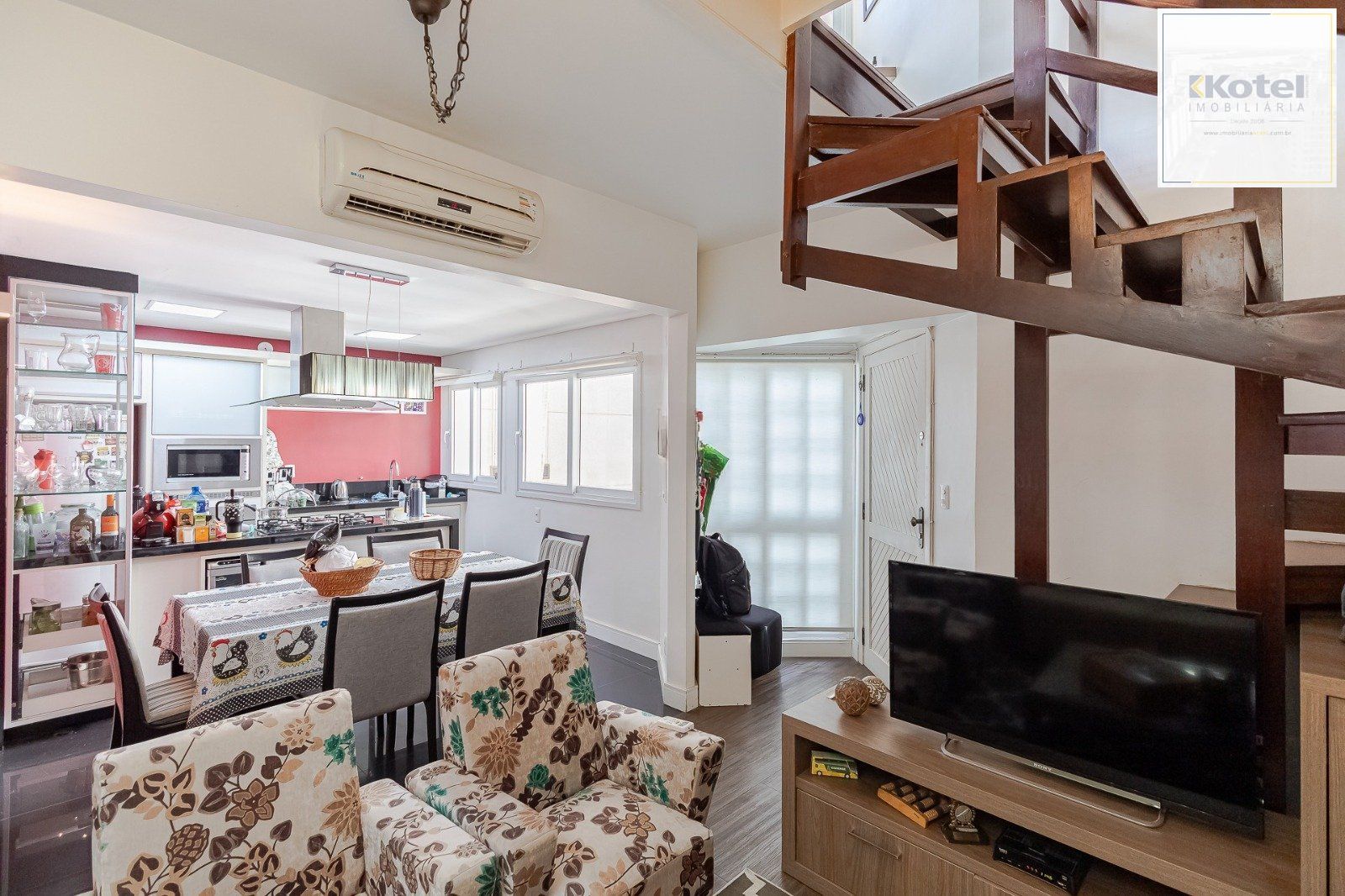 Cobertura com 2 quartos, Jacuzzi, Área gourmet e vaga coberta bairro Rio Branco