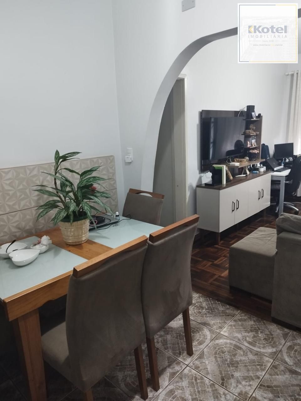 Casa geminada com 3 quartos, vaga de garagem e sacada no bairro Jardim Sabara — foto 4