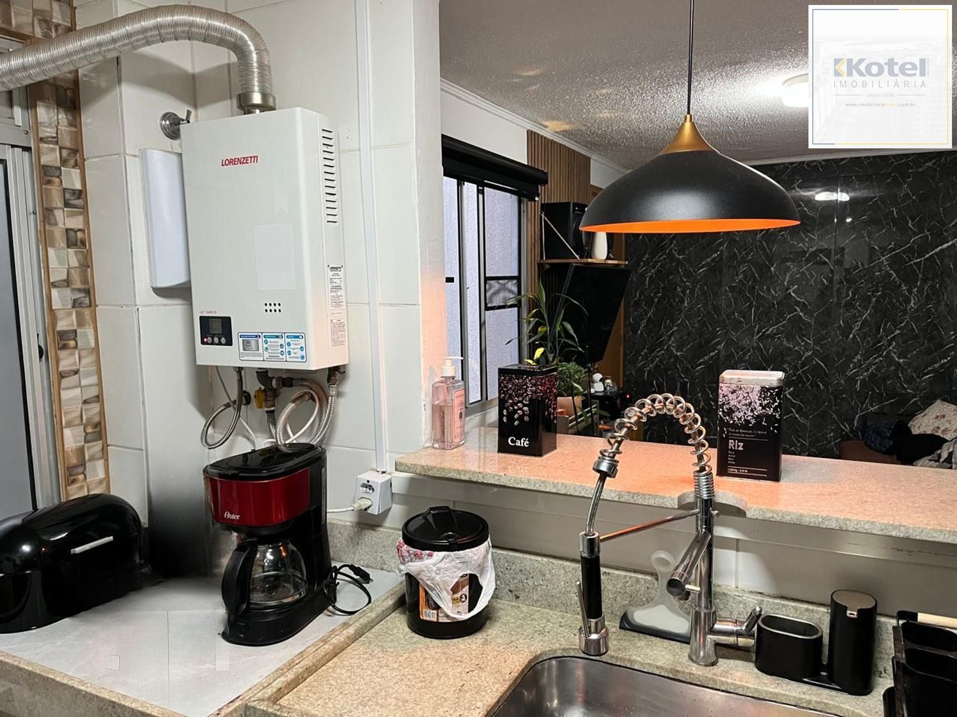 Apartamento de 2 dormitórios e 1 vaga de garagem em Canoas.