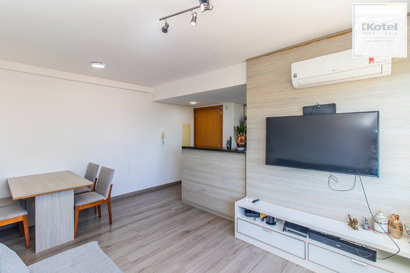 Apartamento 2 Dormitórios com Terraço e 2 Vagas – Higienópolis, Porto Alegre