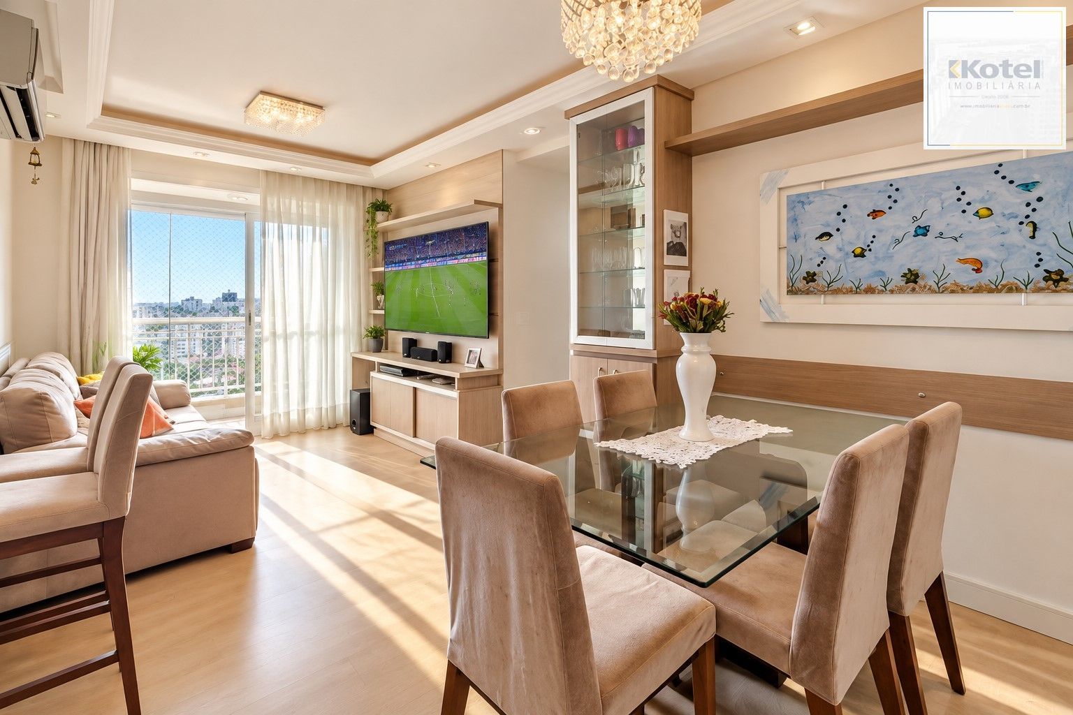 Apartamento de 3 quartos, suíte, elevador e 2 vagas no bairro Vila Ipiranga