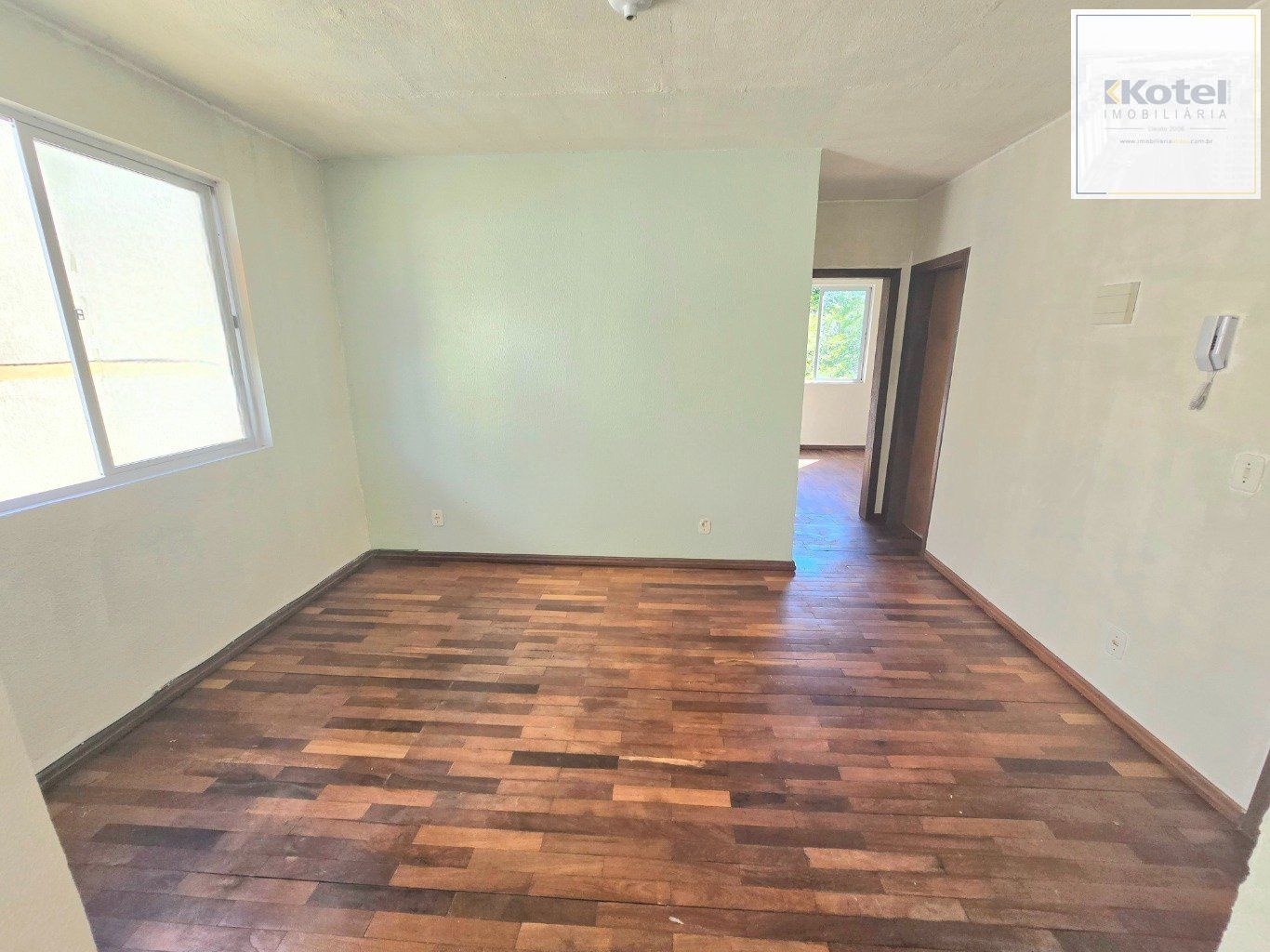 Apartamento  de 2 dormitórios e 1 vaga de garagem em Canoas.
