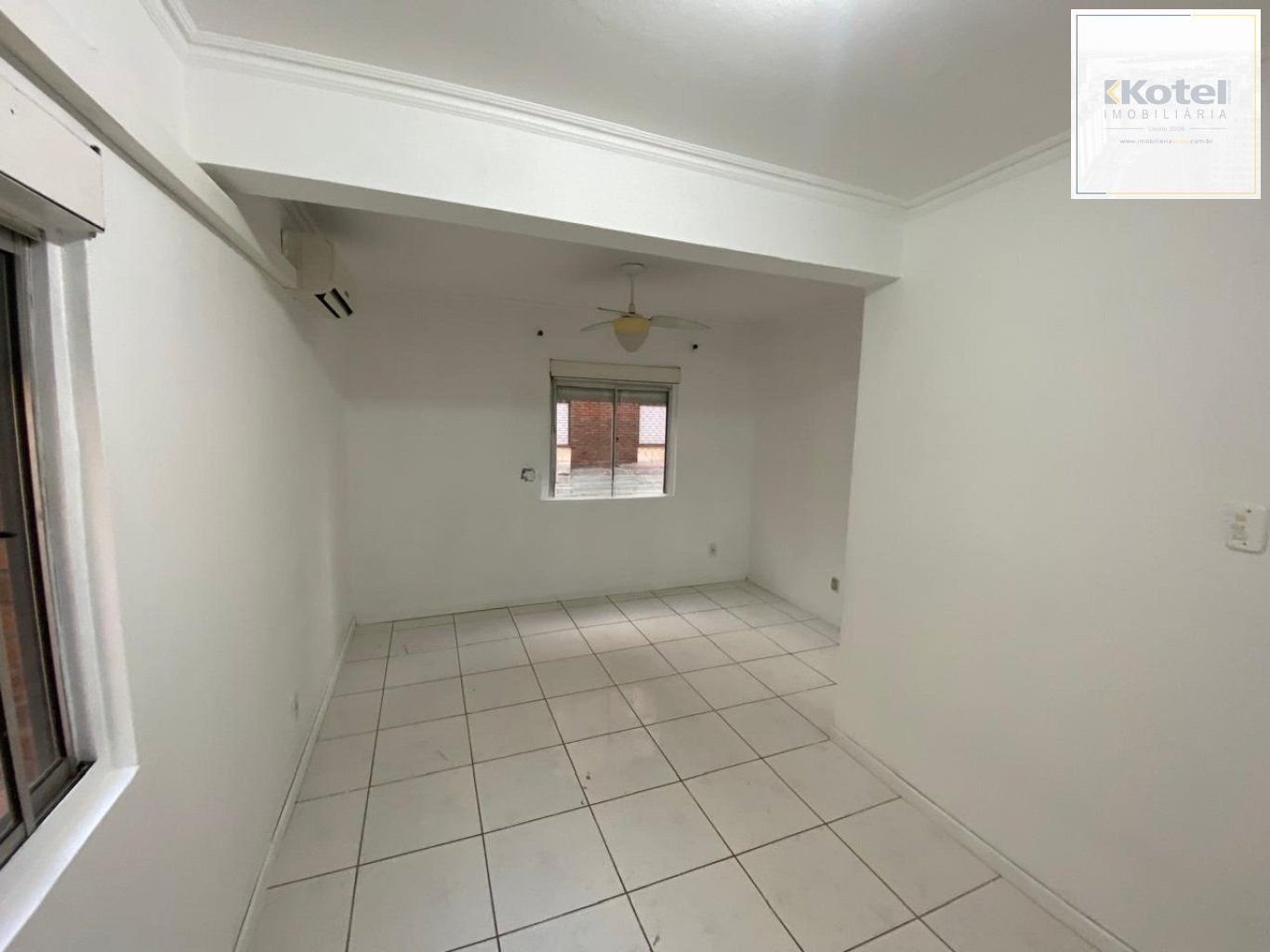 Apartamento de 2 dormitórios e duas vagas de garagem em Canoas.