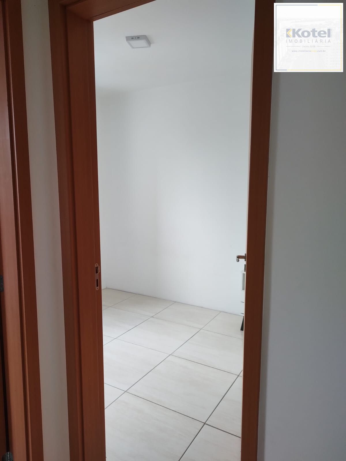 Apartamento 02 dormitórios com vaga, no bairro Humaitá. — foto 4