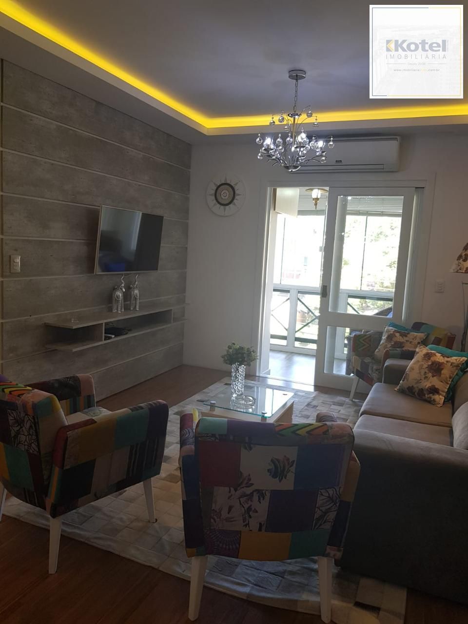 Apartamento 02 dormitórios com 01 suíte e 02 vagas de estacionamento — foto 4